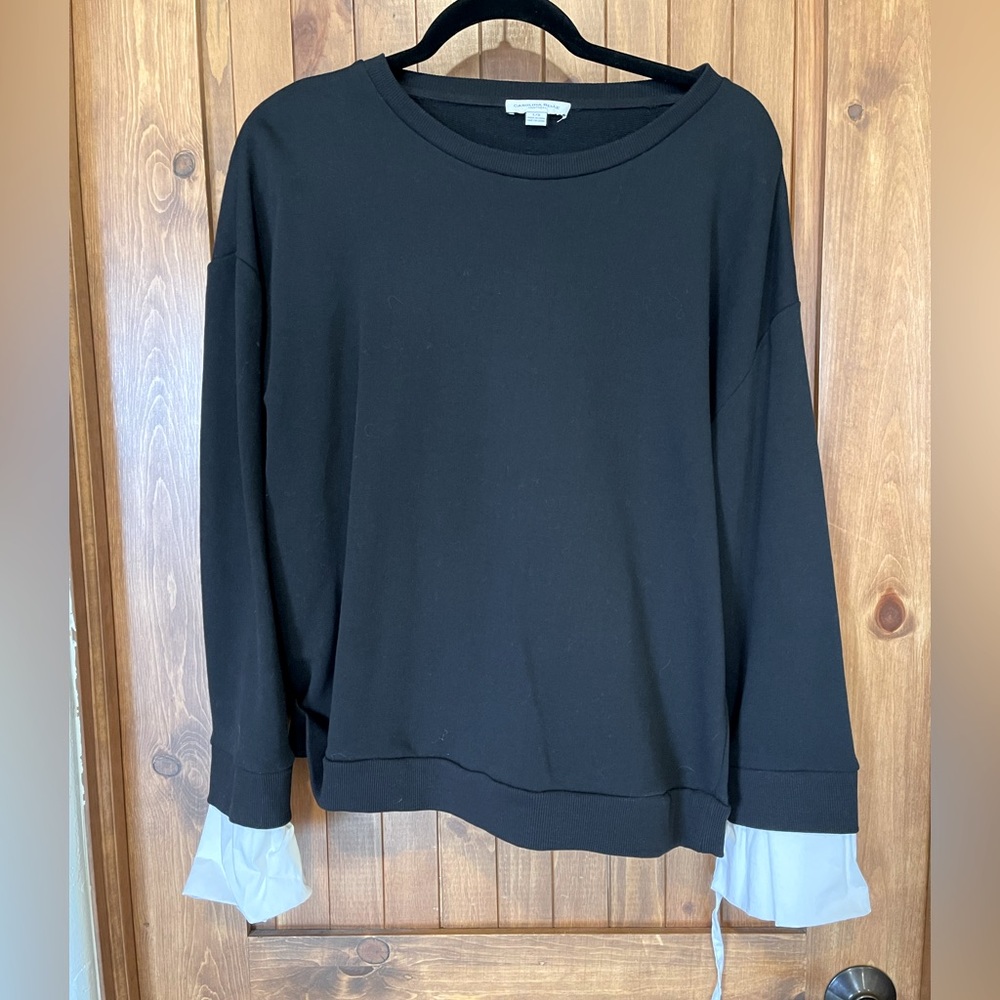 Black sweatshirt with ruffled sleeves